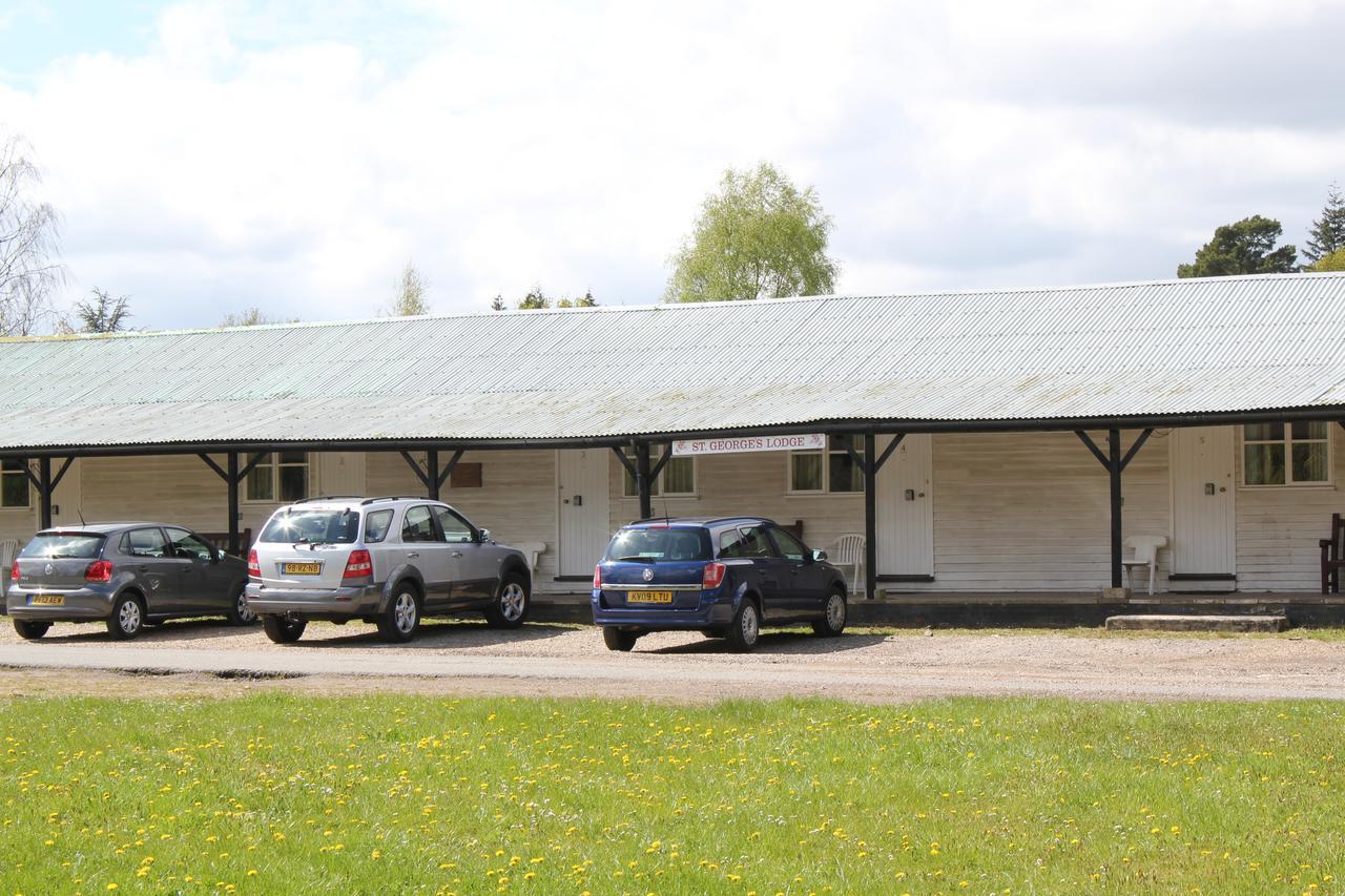 St George's Lodge, Bisley Brookwood Eksteriør billede