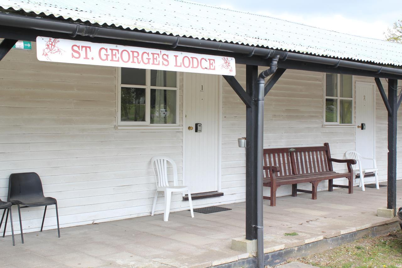 St George's Lodge, Bisley Brookwood Eksteriør billede